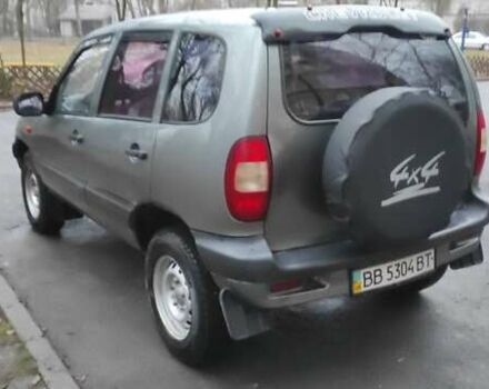 Серый Шевроле Нива, объемом двигателя 1.7 л и пробегом 83 тыс. км за 4500 $, фото 3 на Automoto.ua