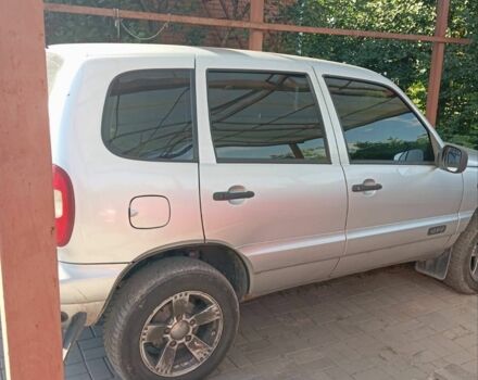 Серый Шевроле Нива, объемом двигателя 0 л и пробегом 230 тыс. км за 4500 $, фото 2 на Automoto.ua