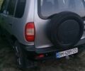 Серый Шевроле Нива, объемом двигателя 1.7 л и пробегом 180 тыс. км за 3000 $, фото 2 на Automoto.ua