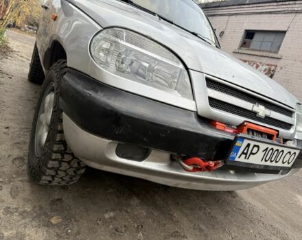 Серый Шевроле Нива, объемом двигателя 1.7 л и пробегом 160 тыс. км за 4300 $, фото 2 на Automoto.ua