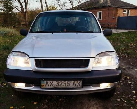 Сірий Шевроле Нива, об'ємом двигуна 1.7 л та пробігом 130 тис. км за 5500 $, фото 8 на Automoto.ua