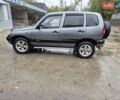 Сірий Шевроле Нива, об'ємом двигуна 1.7 л та пробігом 233 тис. км за 3950 $, фото 5 на Automoto.ua