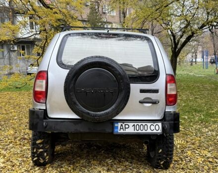 Серый Шевроле Нива, объемом двигателя 1.7 л и пробегом 160 тыс. км за 4300 $, фото 6 на Automoto.ua