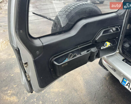 Сірий Шевроле Нива, об'ємом двигуна 1.69 л та пробігом 200 тис. км за 3200 $, фото 16 на Automoto.ua