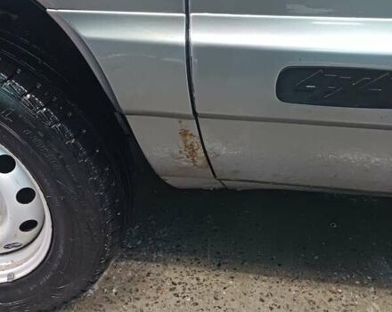 Серый Шевроле Нива, объемом двигателя 1.7 л и пробегом 213 тыс. км за 3500 $, фото 7 на Automoto.ua