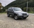 Серый Шевроле Нива, объемом двигателя 1.7 л и пробегом 250 тыс. км за 3799 $, фото 4 на Automoto.ua