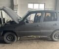 Серый Шевроле Нива, объемом двигателя 1.7 л и пробегом 200 тыс. км за 2000 $, фото 1 на Automoto.ua