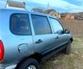 Серый Шевроле Нива, объемом двигателя 1.7 л и пробегом 240 тыс. км за 3400 $, фото 1 на Automoto.ua