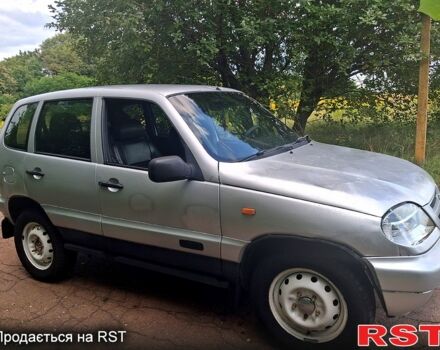 Сірий Шевроле Нива, об'ємом двигуна 1.7 л та пробігом 350 тис. км за 3300 $, фото 11 на Automoto.ua