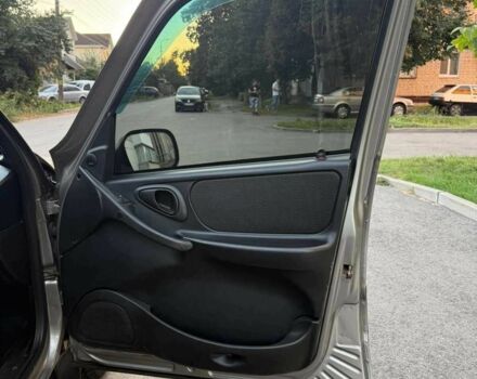 Серый Шевроле Нива, объемом двигателя 1.7 л и пробегом 165 тыс. км за 4300 $, фото 4 на Automoto.ua