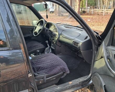 Серый Шевроле Нива, объемом двигателя 0 л и пробегом 148 тыс. км за 3800 $, фото 6 на Automoto.ua