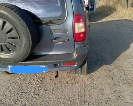 Серый Шевроле Нива, объемом двигателя 0 л и пробегом 210 тыс. км за 3500 $, фото 8 на Automoto.ua