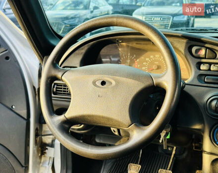Сірий Шевроле Нива, об'ємом двигуна 1.7 л та пробігом 410 тис. км за 3850 $, фото 18 на Automoto.ua
