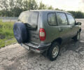 Серый Шевроле Нива, объемом двигателя 1.69 л и пробегом 195 тыс. км за 2400 $, фото 9 на Automoto.ua