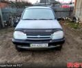 Сірий Шевроле Нива, об'ємом двигуна 1.7 л та пробігом 182 тис. км за 2000 $, фото 1 на Automoto.ua