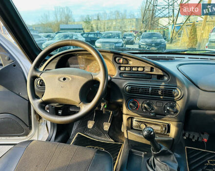 Сірий Шевроле Нива, об'ємом двигуна 1.7 л та пробігом 410 тис. км за 3850 $, фото 17 на Automoto.ua