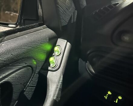 Сірий Шевроле Нива, об'ємом двигуна 1.7 л та пробігом 200 тис. км за 4600 $, фото 10 на Automoto.ua