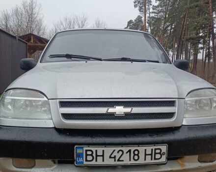 Серый Шевроле Нива, объемом двигателя 1.7 л и пробегом 193 тыс. км за 3000 $, фото 11 на Automoto.ua