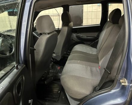 Сірий Шевроле Нива, об'ємом двигуна 1.7 л та пробігом 200 тис. км за 4600 $, фото 8 на Automoto.ua