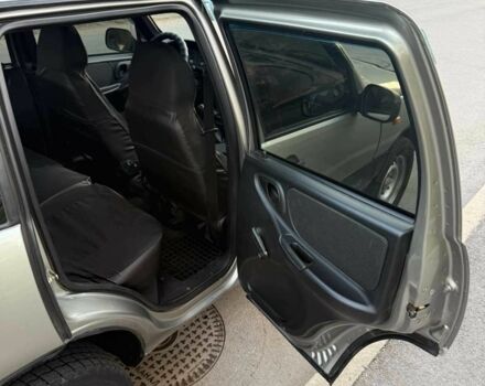 Серый Шевроле Нива, объемом двигателя 1.7 л и пробегом 165 тыс. км за 4300 $, фото 6 на Automoto.ua