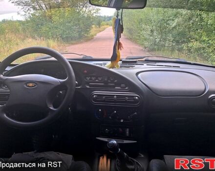 Сірий Шевроле Нива, об'ємом двигуна 1.7 л та пробігом 350 тис. км за 3300 $, фото 9 на Automoto.ua