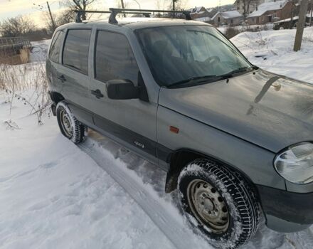Серый Шевроле Нива, объемом двигателя 0 л и пробегом 140 тыс. км за 3600 $, фото 4 на Automoto.ua