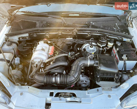 Серый Шевроле Нива, объемом двигателя 1.69 л и пробегом 270 тыс. км за 3350 $, фото 11 на Automoto.ua