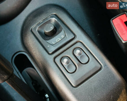 Сірий Шевроле Нива, об'ємом двигуна 1.7 л та пробігом 410 тис. км за 3850 $, фото 19 на Automoto.ua