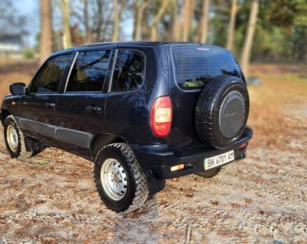 Серый Шевроле Нива, объемом двигателя 0 л и пробегом 148 тыс. км за 3800 $, фото 2 на Automoto.ua