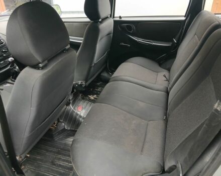 Сірий Шевроле Нива, об'ємом двигуна 0 л та пробігом 187 тис. км за 2600 $, фото 2 на Automoto.ua