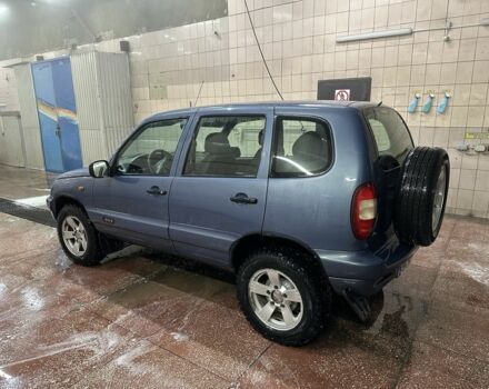 Сірий Шевроле Нива, об'ємом двигуна 1.7 л та пробігом 200 тис. км за 4600 $, фото 4 на Automoto.ua