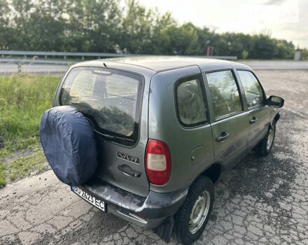 Серый Шевроле Нива, объемом двигателя 1.69 л и пробегом 195 тыс. км за 2400 $, фото 10 на Automoto.ua