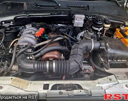 Сірий Шевроле Нива, об'ємом двигуна 1.7 л та пробігом 350 тис. км за 3300 $, фото 3 на Automoto.ua