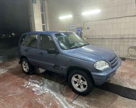 Сірий Шевроле Нива, об'ємом двигуна 1.7 л та пробігом 200 тис. км за 4600 $, фото 1 на Automoto.ua