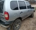 Серый Шевроле Нива, объемом двигателя 1.7 л и пробегом 193 тыс. км за 3000 $, фото 10 на Automoto.ua