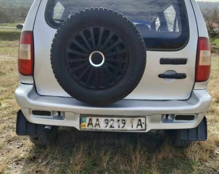 Сірий Шевроле Нива, об'ємом двигуна 1.7 л та пробігом 270 тис. км за 1900 $, фото 4 на Automoto.ua