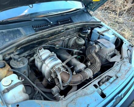 Серый Шевроле Нива, объемом двигателя 1.7 л и пробегом 240 тыс. км за 3400 $, фото 11 на Automoto.ua