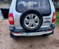Серый Шевроле Нива, объемом двигателя 1.7 л и пробегом 220 тыс. км за 3500 $, фото 1 на Automoto.ua