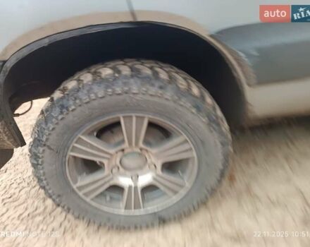 Серый Шевроле Нива, объемом двигателя 1.7 л и пробегом 193 тыс. км за 3000 $, фото 17 на Automoto.ua