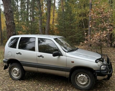 Шевроле Нива 2008 у Золотоноше на Automoto.ua Сірий Шевроле Нива, об'ємом двигуна 1.7 л та пробігом 260 тис. км за 2899 $, фото 2 на Automoto.ua