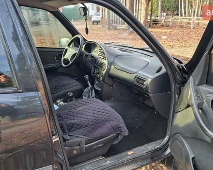 Серый Шевроле Нива, объемом двигателя 0 л и пробегом 148 тыс. км за 3800 $, фото 5 на Automoto.ua