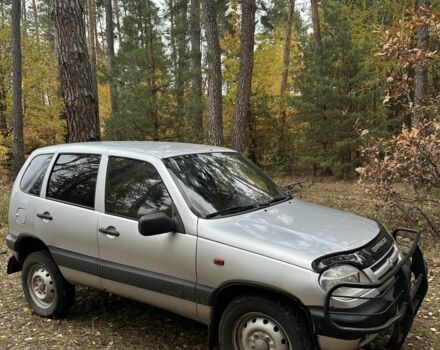 Шевроле Нива 2008 у Золотоноше на Automoto.ua Сірий Шевроле Нива, об'ємом двигуна 1.7 л та пробігом 260 тис. км за 2899 $, фото 1 на Automoto.ua