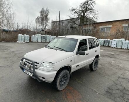 Сірий Шевроле Нива, об'ємом двигуна 1.7 л та пробігом 289 тис. км за 3900 $, фото 2 на Automoto.ua