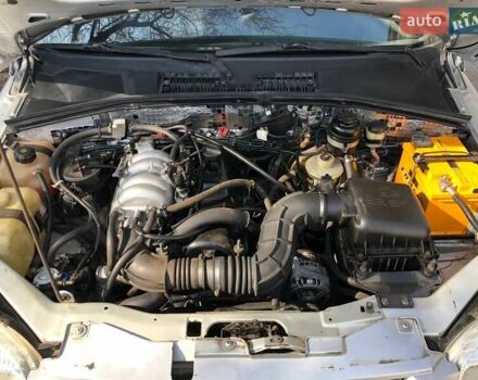 Серый Шевроле Нива, объемом двигателя 1.7 л и пробегом 250 тыс. км за 4500 $, фото 10 на Automoto.ua