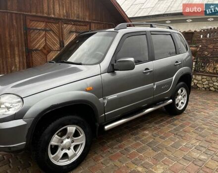 Серый Шевроле Нива, объемом двигателя 1.7 л и пробегом 144 тыс. км за 7500 $, фото 11 на Automoto.ua