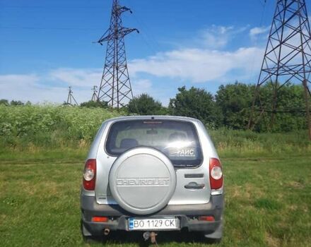 Сірий Шевроле Нива, об'ємом двигуна 1.69 л та пробігом 220 тис. км за 2500 $, фото 5 на Automoto.ua