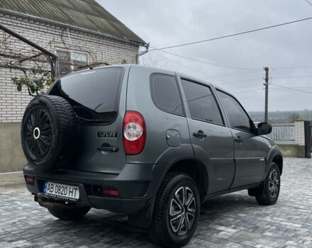 Серый Шевроле Нива, объемом двигателя 1.7 л и пробегом 137 тыс. км за 5500 $, фото 2 на Automoto.ua
