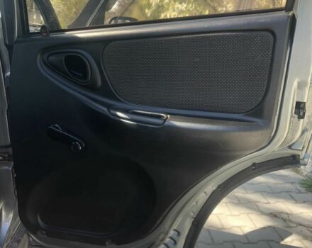 Сірий Шевроле Нива, об'ємом двигуна 1.7 л та пробігом 75 тис. км за 5700 $, фото 1 на Automoto.ua