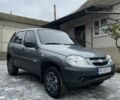 Серый Шевроле Нива, объемом двигателя 1.7 л и пробегом 137 тыс. км за 5500 $, фото 1 на Automoto.ua