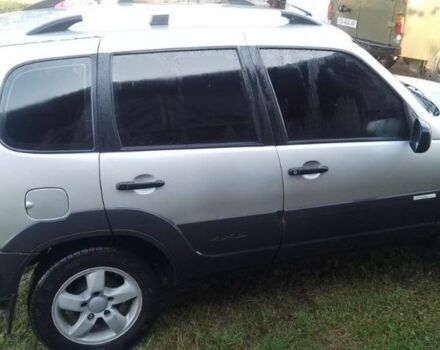 Серый Шевроле Нива, объемом двигателя 1.7 л и пробегом 155 тыс. км за 5200 $, фото 3 на Automoto.ua
